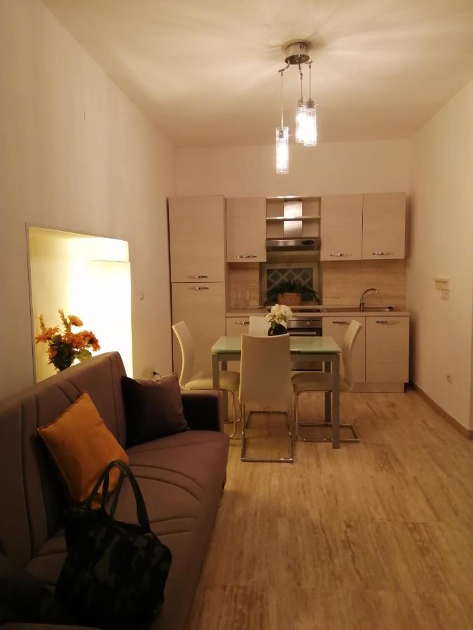 B&B Palazzo Satriano Nápoles Habitación foto